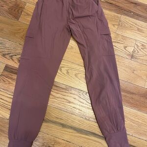 Athleta jogger with pockets